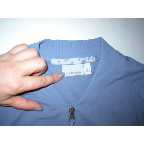 New Athleta NWT $98 Womens Recycled Jacket Purple Light L Bombtastic Thumbholes - Picture 7 of 11